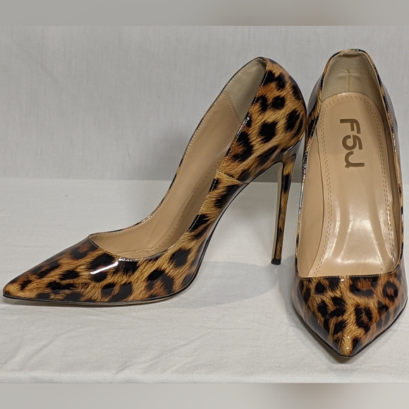 NEW FSJ Women Sexy Leopard Printed Pointy Toe High Heel Stilettos Sz 11 - Picture 2 of 10